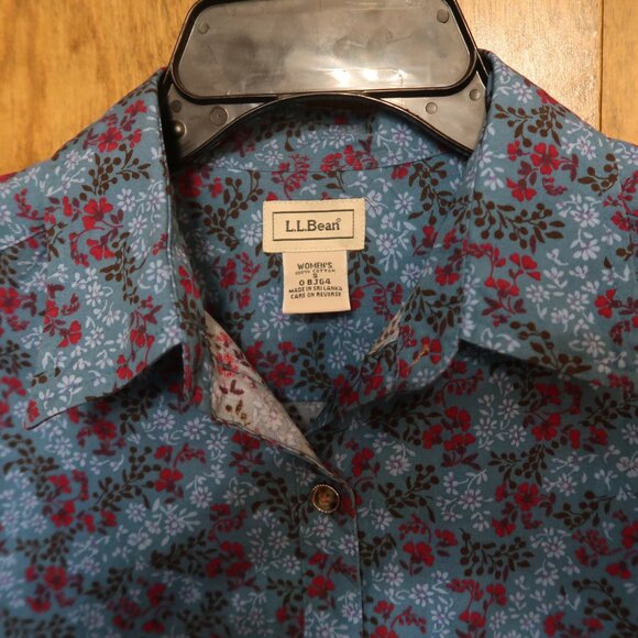 LL Bean Women's Long Sleeve Button Down Shirt Size Small - Picture 3 of 7